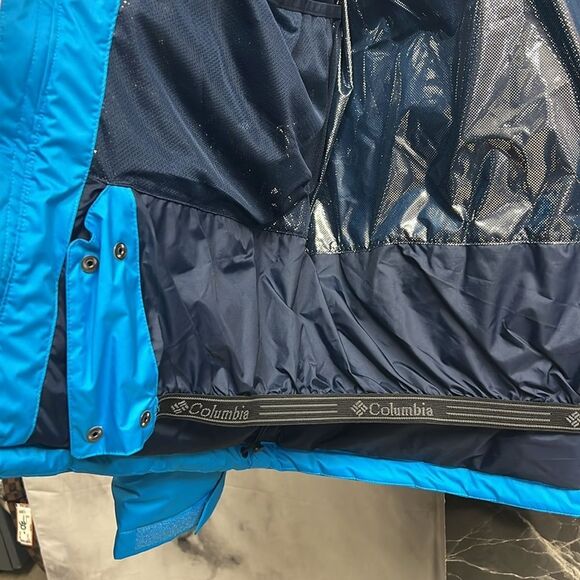 Columbia Sportswear blue puffer jacket - Picture 5 of 6